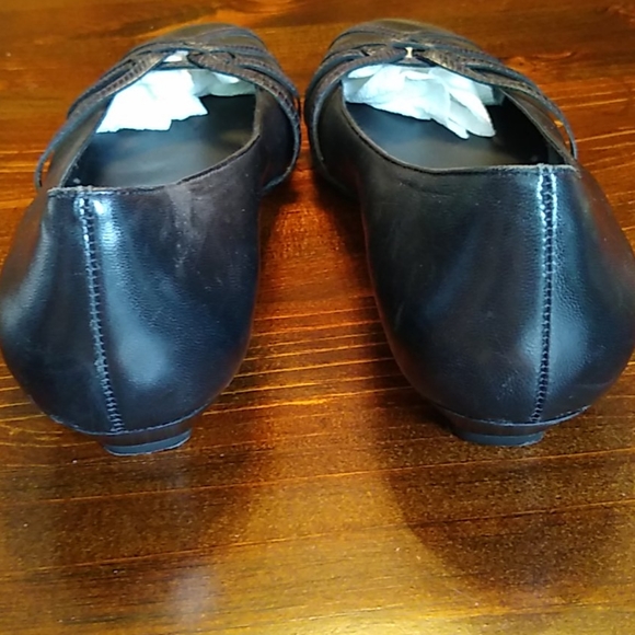 Shoes - Picture 4 of 5